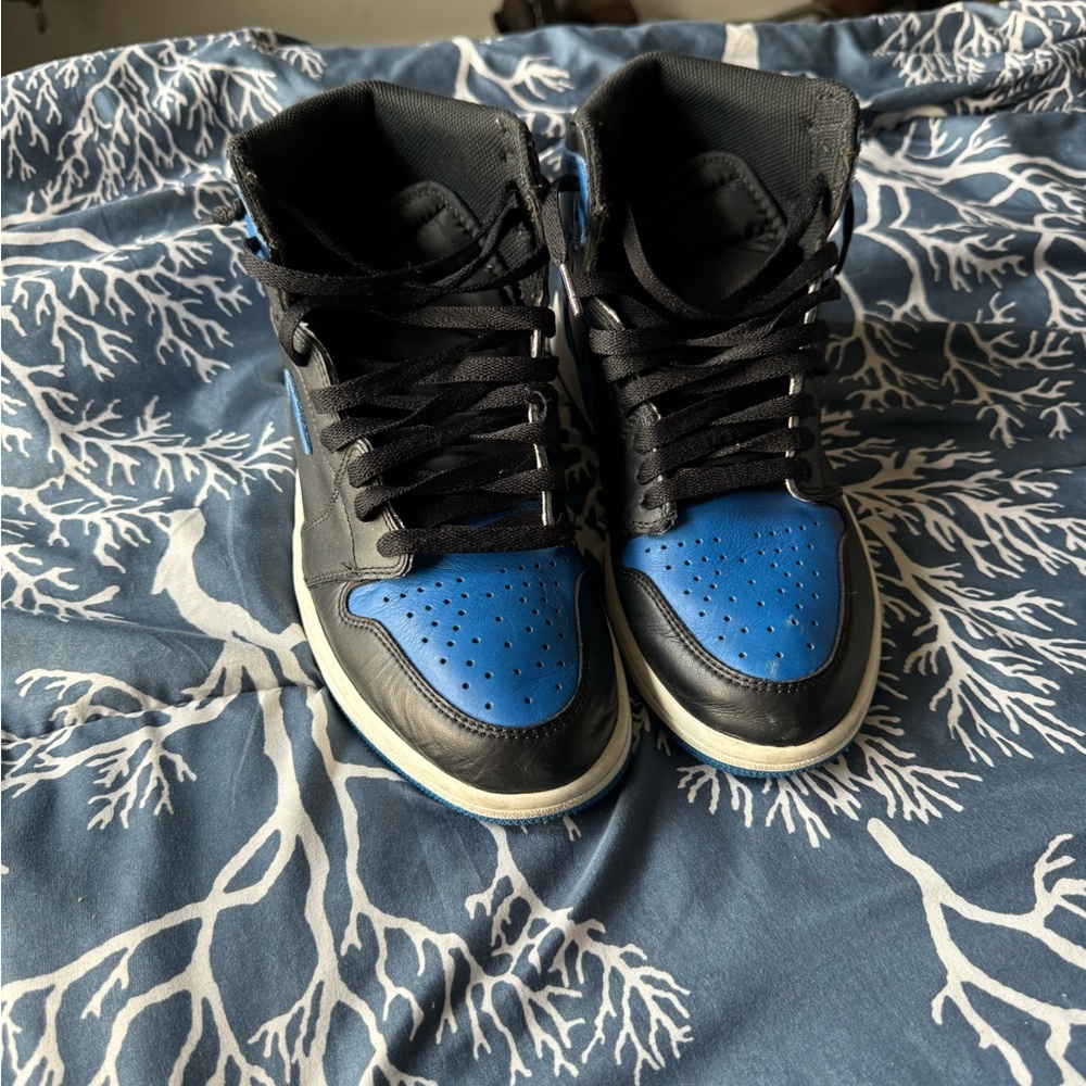 Jordan one royal blue good condition 120 or best price